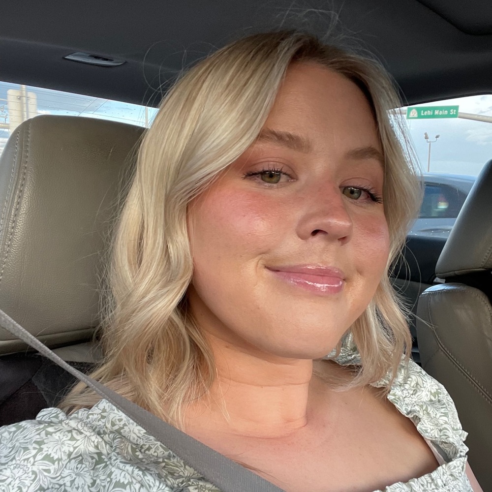 Meet your Posher, Katelyn
